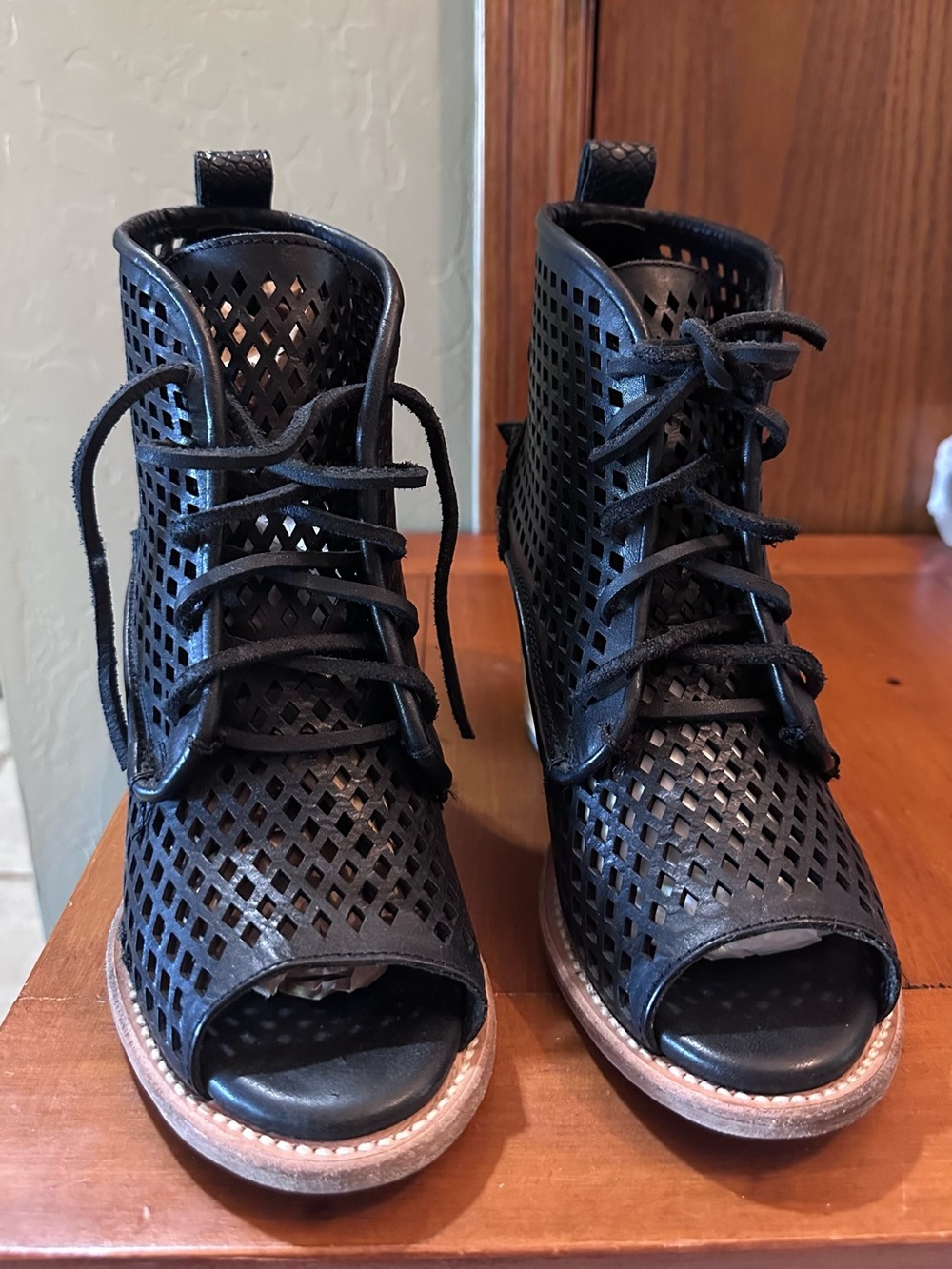 Freebird Black Benni